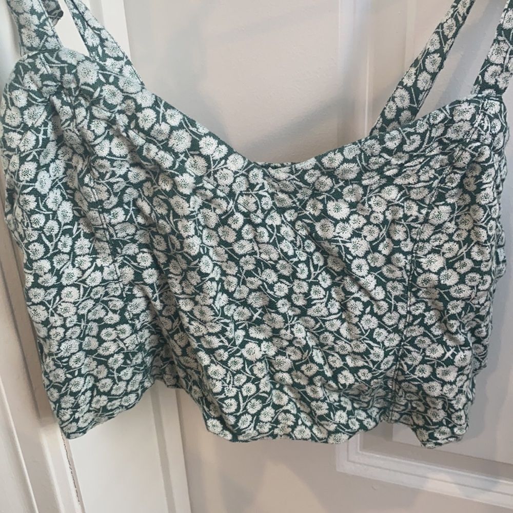 Abercrombie Crop Top - Picture 2 of 4
